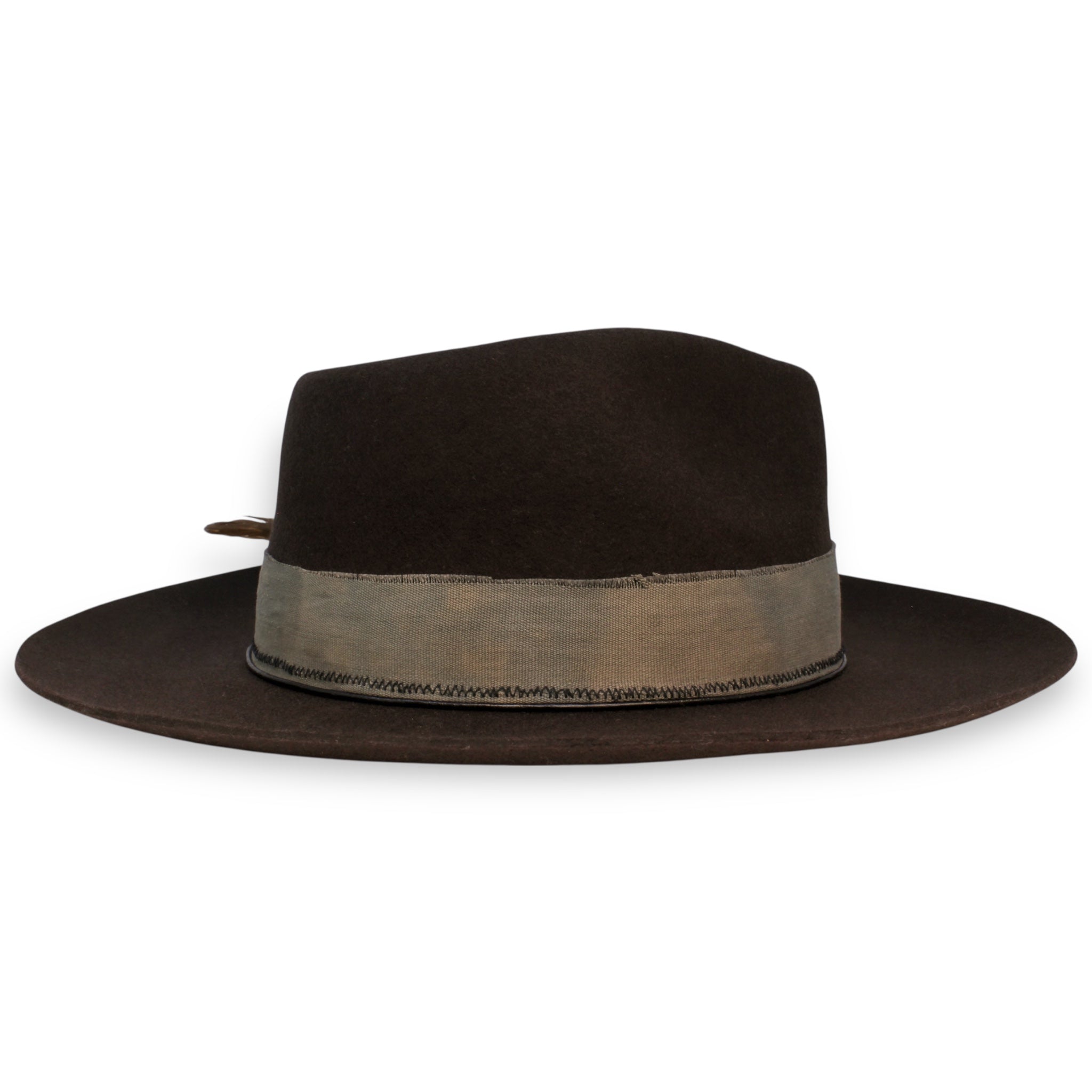 The side view of a dark gray hat with a light gray textile hat band and a black hat tie.