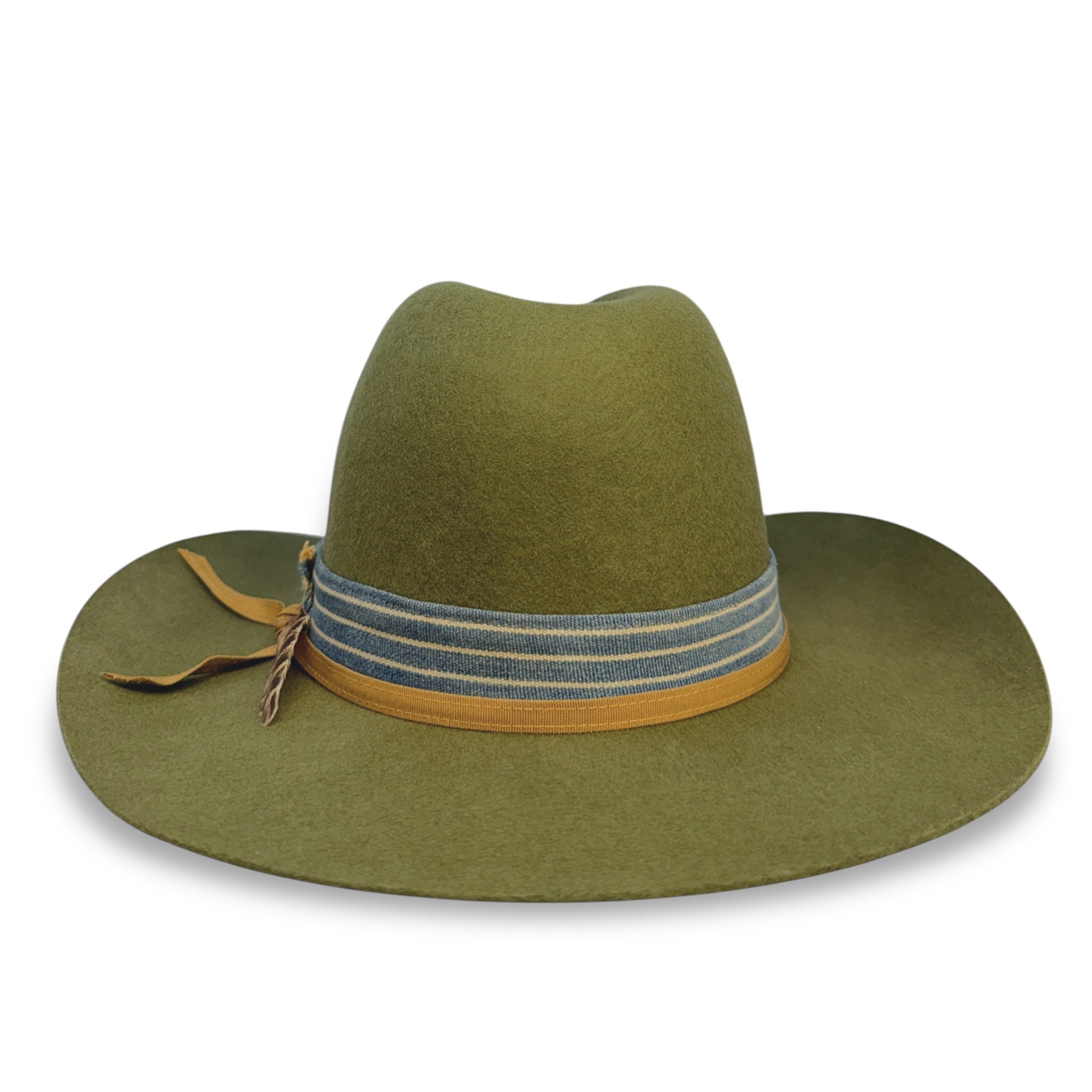 Back view of a green felt western hat showing the colors of the muted blue textile band and the dark yellow grosgrain band.